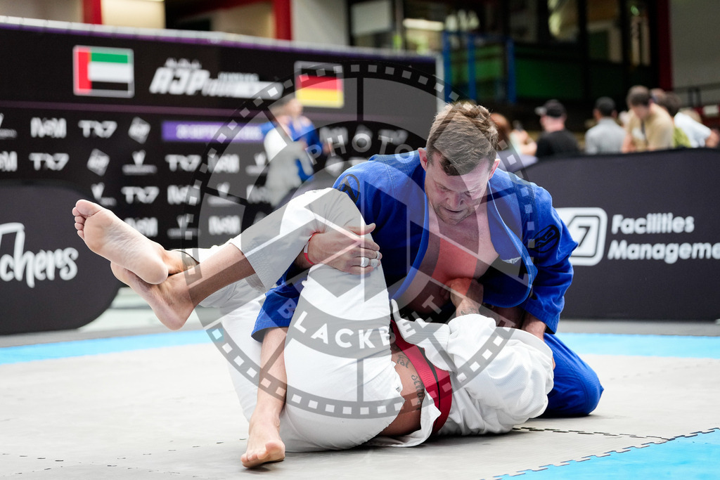 20250920PBB0989 | Athletes compete during the AJP Tour Hamburg International Jiu-Jitsu Championship, on September 20, 2025 in Hamburg, Germany. © Chiara Dazi / photoblackbelt