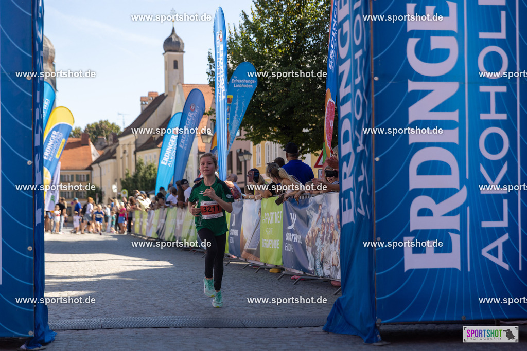 VJ__3255 | Stadtlauf Erding 2025 #stadtlauferding #erdingstadtlauf #stadtlauf_erding #laufmotivation #trisporterding #yourpictrs #sportshot_your_pictrs