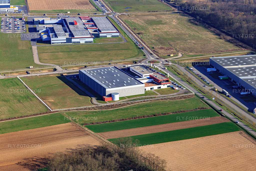 Aerial view: Rue de Londres industrial park with KS Tools in Mommenheim in the state Bas-Rhin, France. – Photo: IMG_097625.jpg taken on 03/16/2017 by Werner Riehm/FLY-FOTO.com – Resolution of the original: 5471 x 3647 px – KS Tools, fabricant d’outillage à main pour les professionnels.  | KS Tools