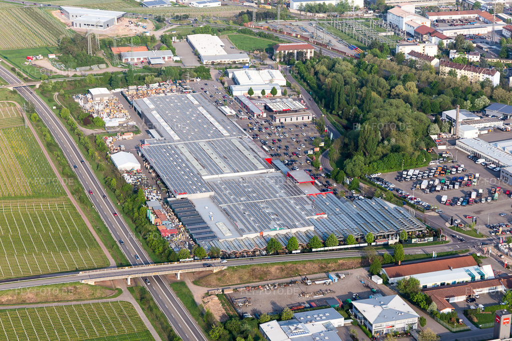 Luftbild: Gillet Baumarkt in Landau in der Pfalz im Bundesland Rheinland-Pfalz in Deutschland. Foto: IMG_106705.jpg vom 21.04.2018 durch Werner Riehm/FLY-FOTO.de