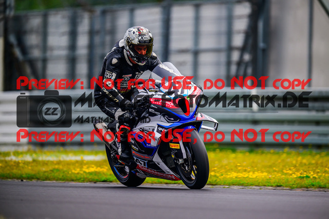 MaZZes_FotoMatrix_240831_6007705_6172 | STK1000