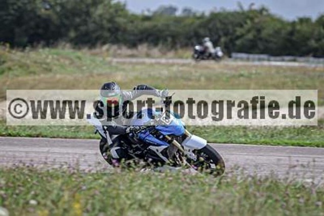 pube5899 | Professionelle Fotos von Sportveranstaltungen, aber auch Hochzeiten und anderen Events. - Realisiert mit Pictrs.com