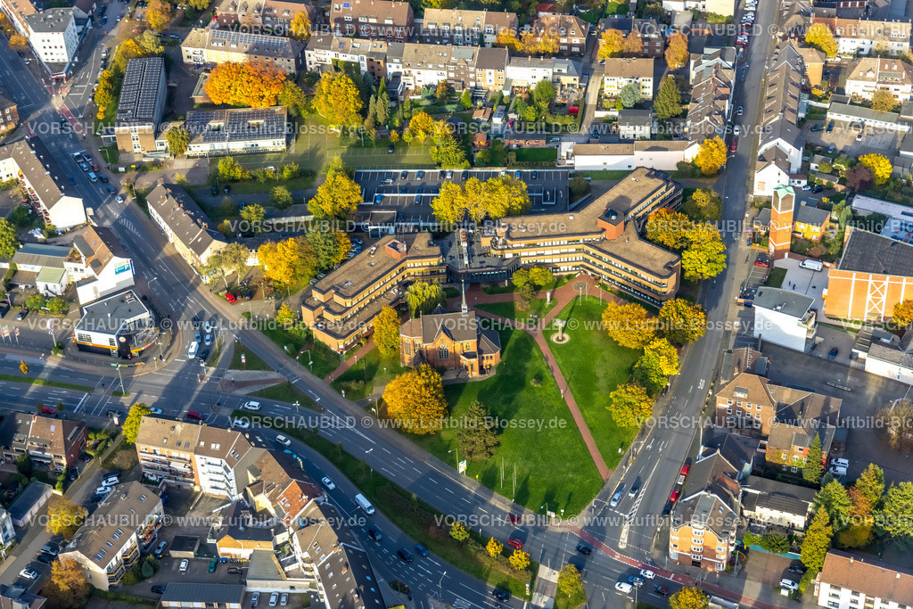 Bottrop221006237 | Luftbild, Finanzamt Bottrop, Polizei Bottrop, Kreuzkampkapelle, Nord-Ost, Bottrop, Ruhrgebiet, Nordrhein-Westfalen, Deutschland