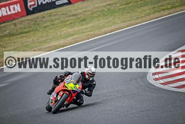 pube0110 | Professionelle Fotos von Sportveranstaltungen, aber auch Hochzeiten und anderen Events. - Realisiert mit Pictrs.com