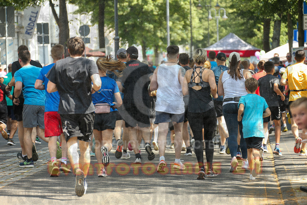 230624_1507_EX1_3975 | Sportfotografie im Rhein-Sieg Kreis, Köln, Bonn, NRW, Rheinland Pfalz, Hessen, etc. Unser Tätigkeitsfeld umfasst den Laufsport vom Volkslauf über den Marathon, Duathlon, Triathon bis zum Ultralauf wie Kölnpfad Ultra oder Schindertrail.
