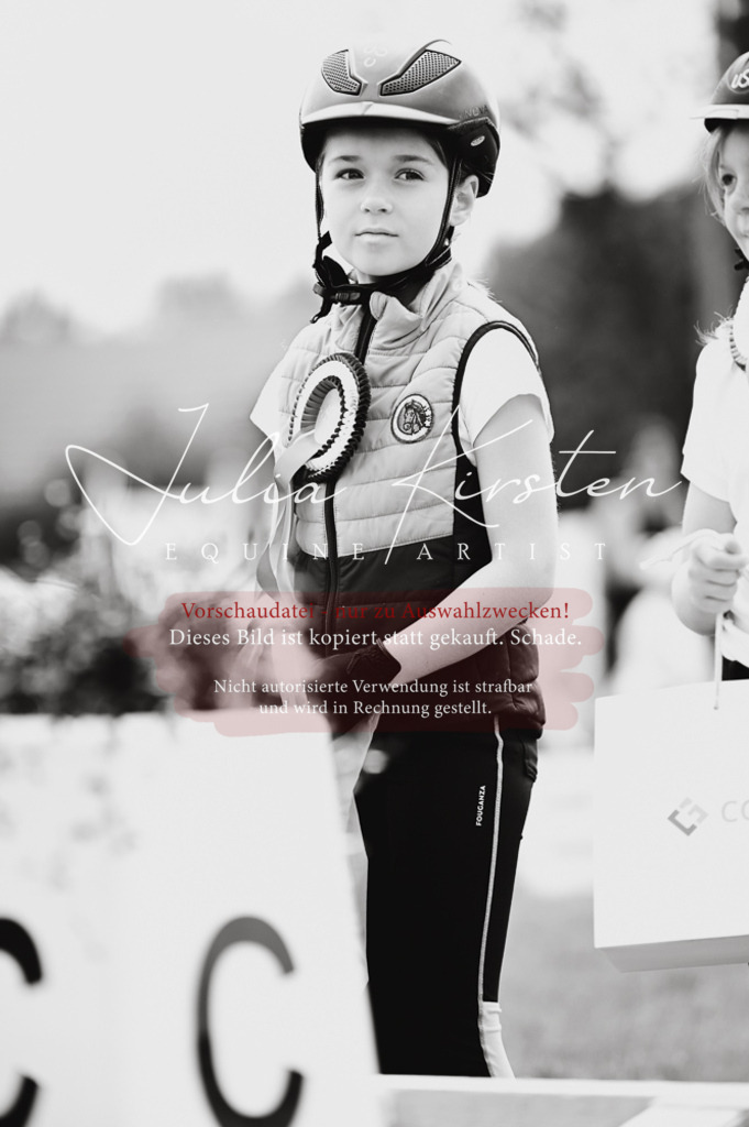 DSC_5374 | Pferde- und Turnierfotografie in Westsachsen. Pferdeportraits, Auftragszeichnungen und intuitive Kunst.