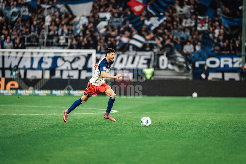 Fußball | Männer | Saison 2025/2026 | 1. Fußball-Bundesliga | 6. Spieltag | Hamburger SV vs. 1. FSV Mainz 05 | 05.10.2025 | Daniel Elfadli (#8, HSV) am Ball