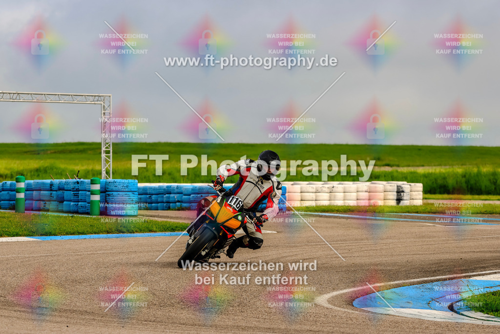 MotoTeam-8196 | Hier findet Ihr Bilder von Touristenfahrten auf der Nürburgring Nordschleife oder von anderen Veranstaltungen die ich besucht habe. Viel Spass beim Durch Schauen 