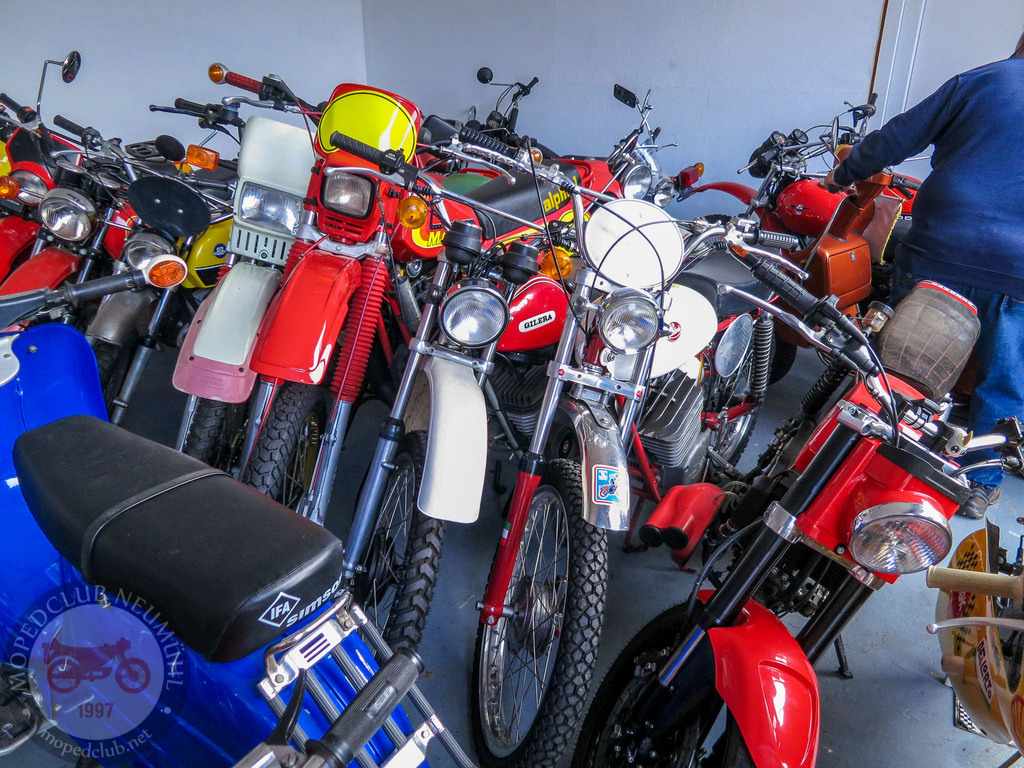 MopedmuseumNeumühl_151023_019 | Bildergalerie von Sport-Ereignissen aber auch von weiteren spannenden Dingen - nicht nur vom Niederrhein. In Anlehnung an den bekannten Spruch von Hanns Dieter Hüsch heißt das Motto: "Niederrhein ist überall".  - Realisiert mit Pictrs.com