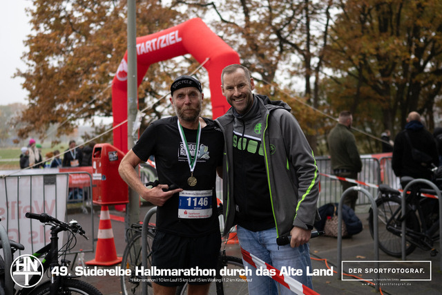 Süderelbe Halbmarathon 2025 I 09.11.2025 I Fotograf_DerSportfotograf.I 00670 | Der Sportfotograf. - Realisiert mit Pictrs.com