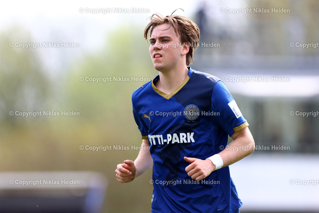 NH_HolsteinKielU19_1FCHeidenheimU19_DFBNachwuchsliga_18042026 | #16 Jonas Ahrens (Holstein Kiel U19)Fußball I Herren I U19 DFB-Nachwuchsliga Hauptrunde Liga A, Gruppe B I Saison 2025-2026 I 9. Spieltag I Holstein Kiel U19 - 1. FC Heidenheim U19 I 18.04..2026 I Citti-Fußball-Park