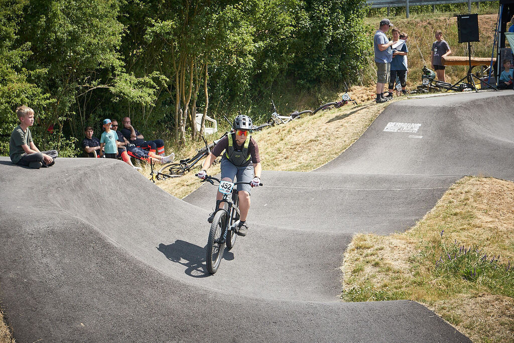 202506251-04 PM25 7@sebastiankopp | German Pumptrack Series - Realisiert mit Pictrs.com