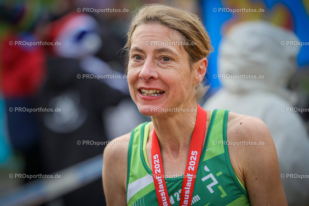 6. Bonner Nikolauslauf; Bonn, 14.12.2025 | Impressionen vom 6. Bonner Nikolauslauf am 14.12.2025 in Bonn (Nordrhein-Westfalen). 