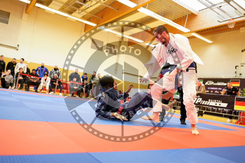 20240203PBB05478 | Fighters compete during the Brazilian Jiu-Jitsu Championship of the AJP Tour in Maintal by Frankfurt am Main, Germany, on February 2, 2024.