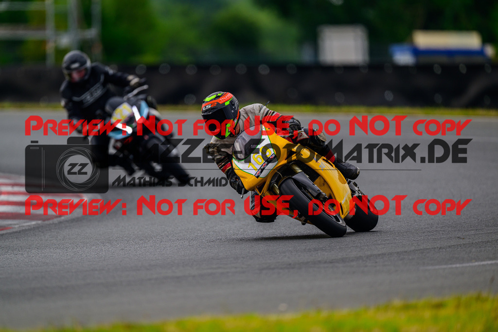 MaZZes_FotoMatrix_240724_6007705_2726 | GELB