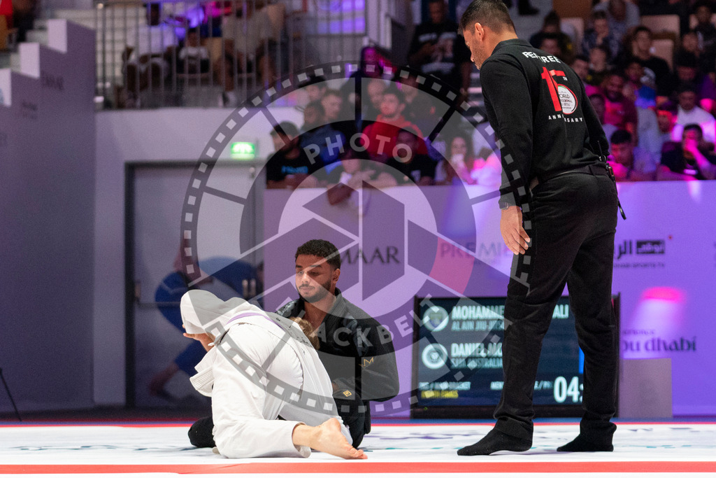 20231109PBB5687 | Fighters compete during the AJP World Professional Championship in the Mubadala Arena in Abu Dhabi, Arab United Emirates, on November 9, 2023.