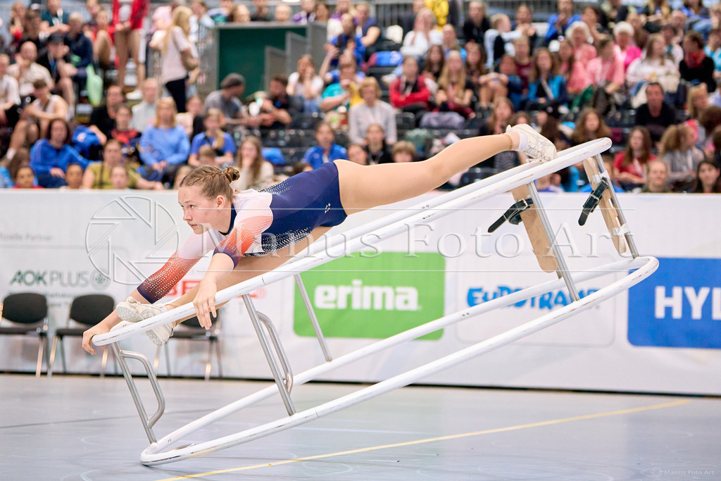 A-DSC03492 | Professionelle Sportfotografie in Hamburg, Schleswig-Holstein und Niedersachsen – spezialisiert auf Rhönrad, Geräteturnen, Leistungsturnen und rhythmische Sportgymnastik. Bundesweite Begleitung von Rhönrad-Events. Jetzt Sport-Fotos - Realisiert mit Pictrs.com