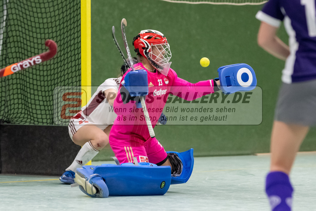 SFE_20221126_0149 | 1. Bundesliga Hockey Damen Rot-Weiss Köln - Bonner THV am 26.11.2022 in Köln (KTHC Stadion Rot-Weiss Köln Tennis and Hockey Club), Photo: Stephan Fehrmann 2022 (Sports-Gallery),Lisa Höllriegl ( Torfrau Rot-Weiss Köln #23 )