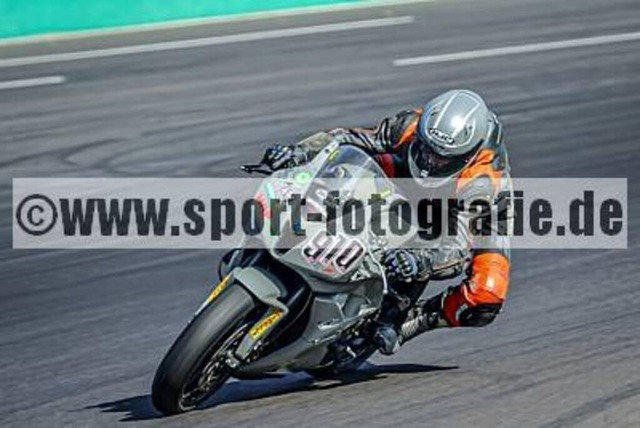 spof1011 | Professionelle Fotos von Sportveranstaltungen, aber auch Hochzeiten und anderen Events. - Realisiert mit Pictrs.com