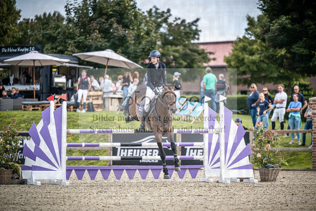 DOS_3291 | Entdecke hochwertige Reitturnierfotos von Foto Oger. Professionell, emotional und authentisch – jetzt Lieblingsmomente im Shop bestellen.Deutschlandweite Turnierfotografie. - Realisiert mit Pictrs.com