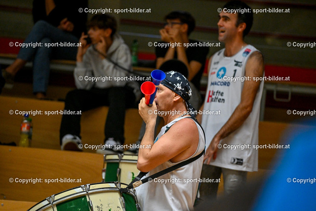 AUT, BSL, Basketball Flyers Wels vs Bulls Kapfenberg | 19.10.2024, Raiffeisen Arena Wels, AUT, BSL, Flyers Wels vs Bulls Kapfenberg, im Bild Fans of Bosco Bulls Kapfenberg// BSL, Basketball Super League Match between Raiffeisen Flyers Wels and Bulls Kapfenberg in Wels, Austria on 2024/10/19