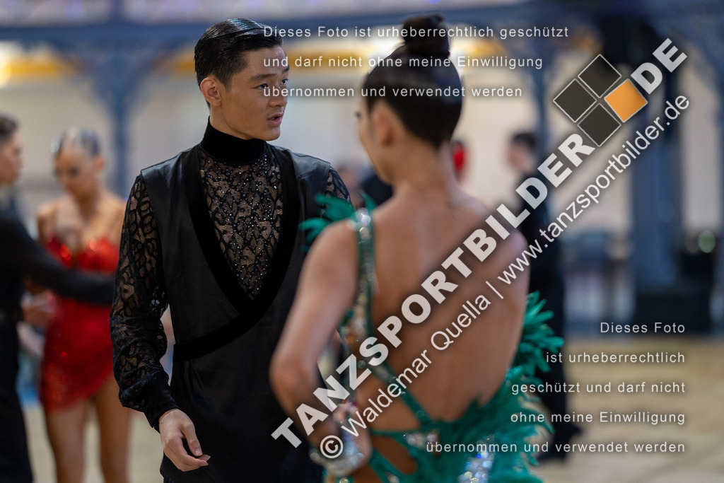20230812-00147 | Hier finden Sie Tanz Bilder vom Latein und Standard Formationen tanzen. Sportbilder vom Tanzsport. Schöne Fotos und von Weltmeisterschaft, Europameisterschaft, Bundesliga, Regionalliga, Oberliga und Landesliga sowie von GOC Stuttgart, DanceComp, WM Bremen