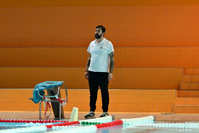 Wasserball I Frauen I Saison 2025-2026 I Bundesliga I 4. Spieltag I Eimsbütteler TV - SSV Esslingen I 04880 | Zafeirios Chalas (Trainer, SSV Esslingen) - Realisiert mit Pictrs.com