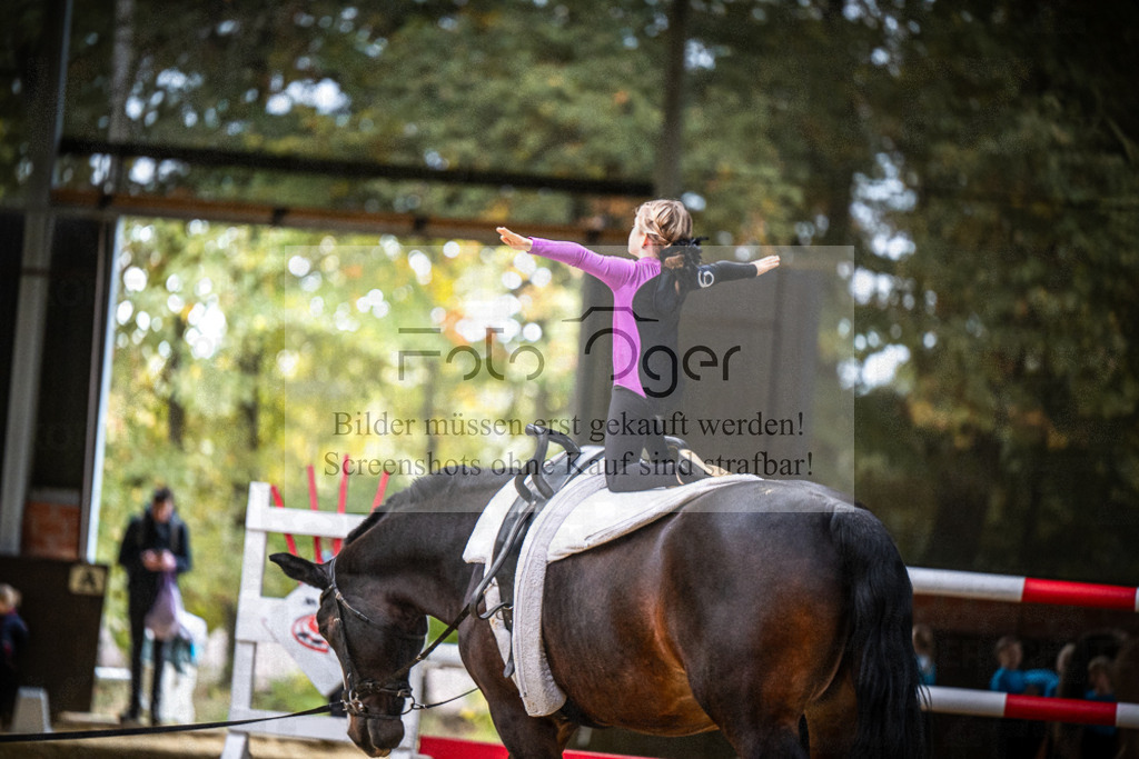 DOS_0189 | Entdecke hochwertige Reitturnierfotos von Foto Oger. Professionell, emotional und authentisch – jetzt Lieblingsmomente im Shop bestellen.Deutschlandweite Turnierfotografie. - Realisiert mit Pictrs.com