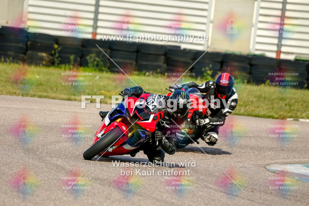 Chambley Juli-0193 | Hier findet Ihr Bilder von Touristenfahrten auf der Nürburgring Nordschleife oder von anderen Veranstaltungen die ich besucht habe. Viel Spass beim Durch Schauen 