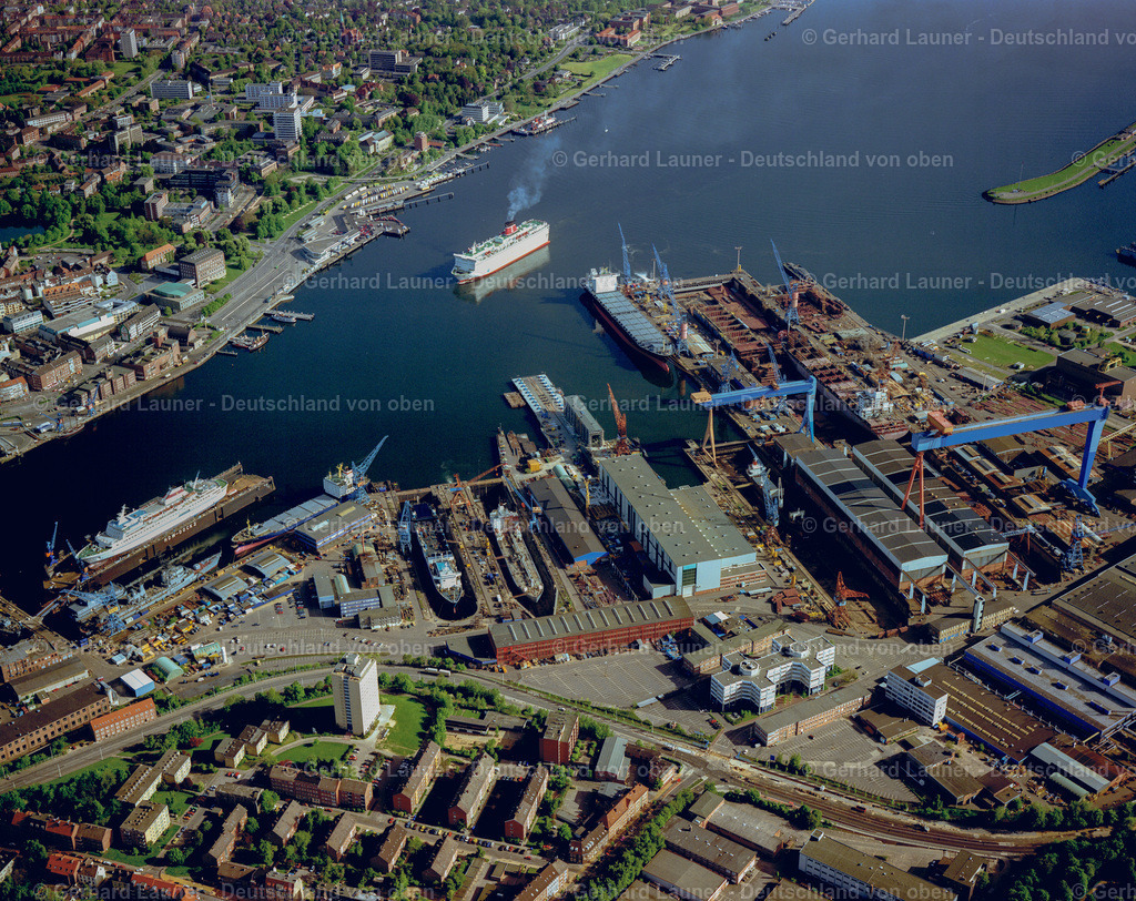 7000408 | KIEL 07.08.2020 Werftgelände der ThyssenKrupp Marine Systems GmbH in Kiel im Bundesland Schleswig-Holstein. Weiterführende Informationen bei: ThyssenKrupp Marine Systems GmbH. // Shipyard - site of the ThyssenKrupp Marine Systems GmbH in Kiel in the state Schleswig-Holstein. Further information at: ThyssenKrupp Marine Systems GmbH. Foto: Gerhard Launer