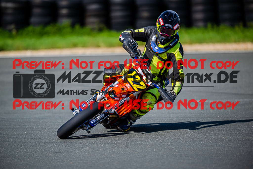 MaZZes_FotoMatrix_220903_3944 | S2