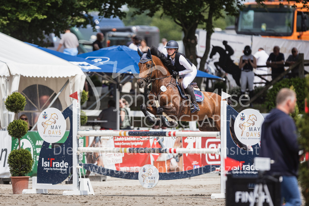 250531_MayDays_M2-SpringenmstAnf-747 | Deine schönsten Turniermomente als professionelle Fotos! Entdecke hochwertige Pferdesport-Fotografie im Online-Shop. Jetzt Fotos finden & bestellen!