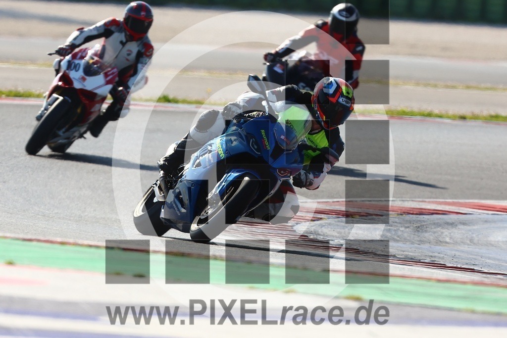 0100-20260404_06865 | Schöne Erinnerungen an spannende Momente - das festzuhalten ist unser Job. PIXELrace.de ist seit 2003 auf den Rennstrecken Europas unterwegs um die Action draußen beim Fahren und die wunderbare Stimmung imm Fahrerlager für euch einzufangen.