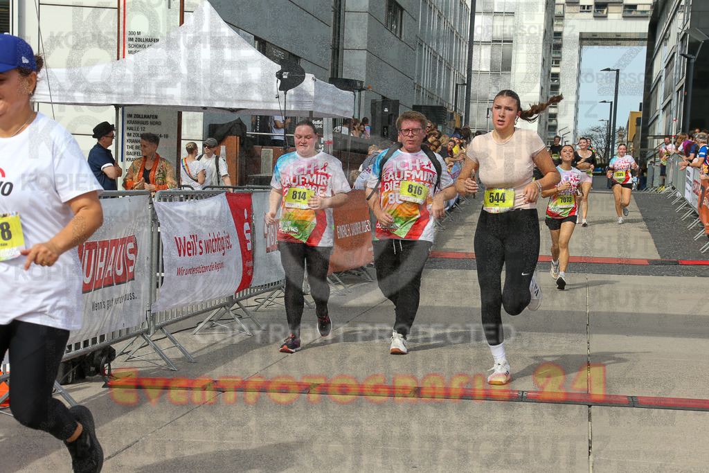 250920_1341_EX1_6176 | Sportfotografie im Rhein-Sieg Kreis, Köln, Bonn, NRW, Rheinland Pfalz, Hessen, etc. Unser Tätigkeitsfeld umfasst den Laufsport vom Volkslauf über den Marathon, Duathlon, Triathon bis zum Ultralauf wie Kölnpfad Ultra oder Schindertrail.