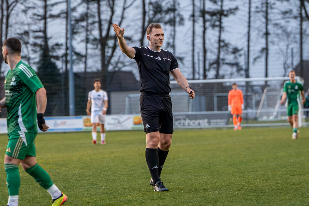 Fußball I Herren I Saison 2025-2026 I Landesliga Weser-Ems I 23. Spieltag I SFN Vechta - BW Lohne II I 01605 | jns.sportfotos - Realisiert mit Pictrs.com