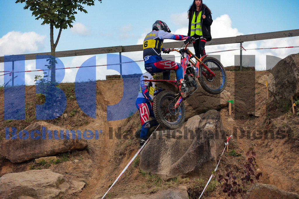 SES_DMTRIA20240929-44 | bond - Realisiert mit Pictrs.com