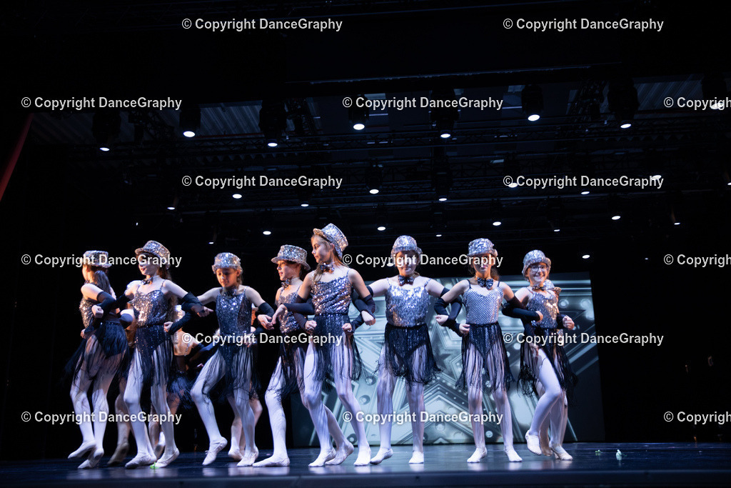 GPHY4952 | DanceGraphy - Realisiert mit Pictrs.com