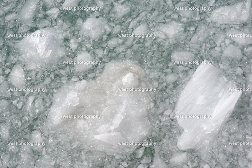 Ice Water - 2018 GNL | west photography - Realisiert mit Pictrs.com