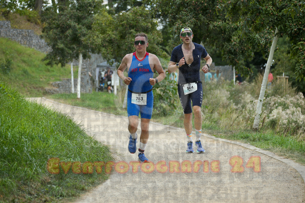 250824_1405_EX1_4904 | Sportfotografie im Rhein-Sieg Kreis, Köln, Bonn, NRW, Rheinland Pfalz, Hessen, etc. Unser Tätigkeitsfeld umfasst den Laufsport vom Volkslauf über den Marathon, Duathlon, Triathon bis zum Ultralauf wie Kölnpfad Ultra oder Schindertrail.