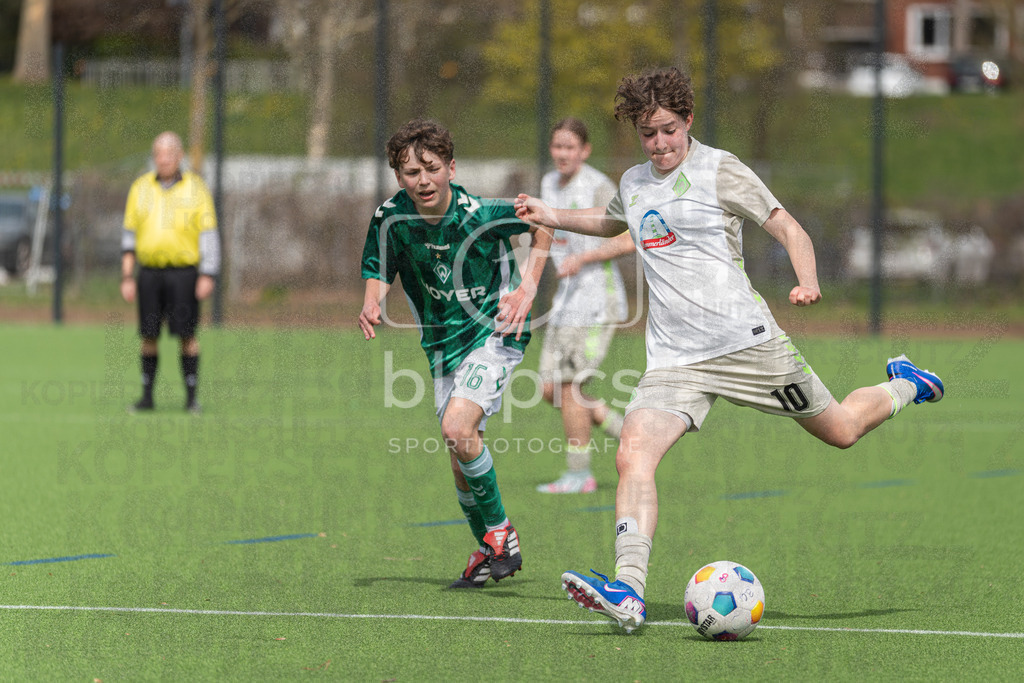 _DSC3304 | Professionelle Fußball- und Sportfotografie. Spielbilder online ansehen und kaufen – Einzelbilder oder komplette Galerien in hoher Qualität. - Realisiert mit Pictrs.com