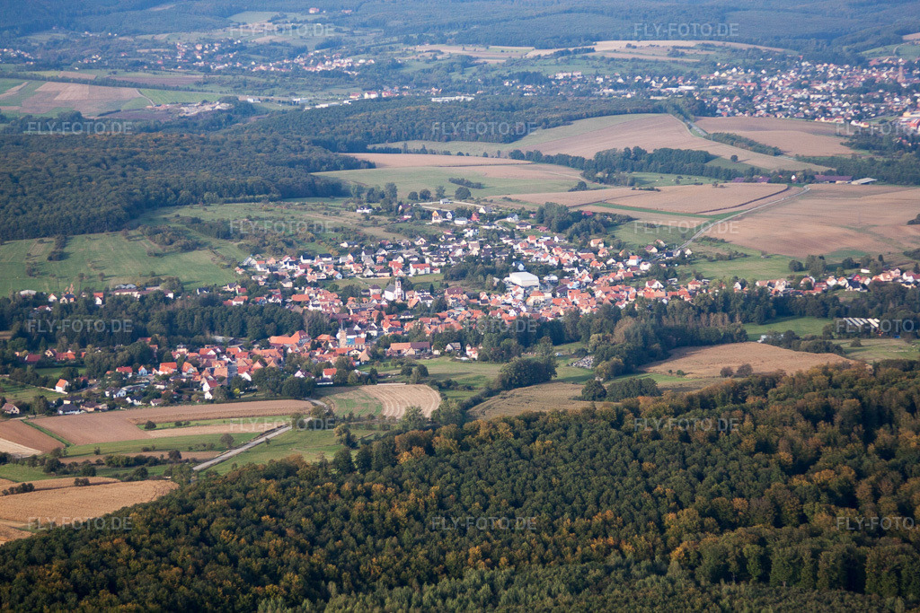 Luftbild: Ortsansicht in Engwiller im Bundesland Bas-Rhin in Frankreich. Foto: IMG_53629.jpg vom 30.09.2012 durch Werner Riehm/FLY-FOTO.de