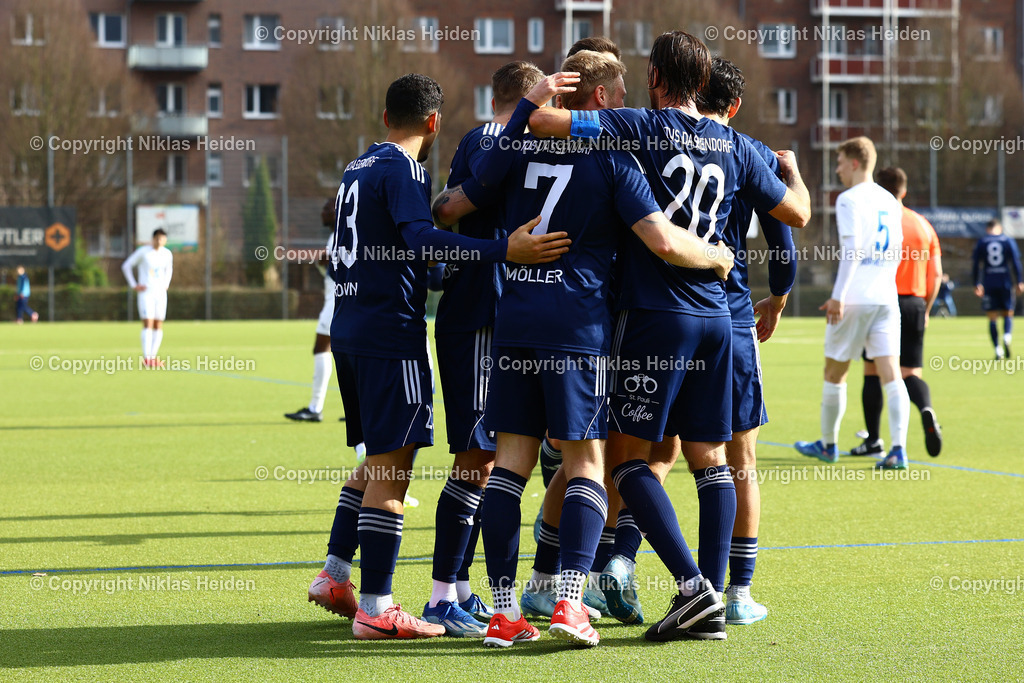 NH_USCPaloma_TuSDassendorf_OberligaHamburg_23022025 | Jubel bei der TuS Dassendorf nach dem 2:3 beim USC Paloma durch #7 Sven Möller.Fußball I Herren I Gamesright Oberliga Hamburg I Saison 2024-2025 I  24. Spieltag I USC Paloma - TuS Dassendorf I 23.02.2025 I Jonny-Rehbein-Sportplatz