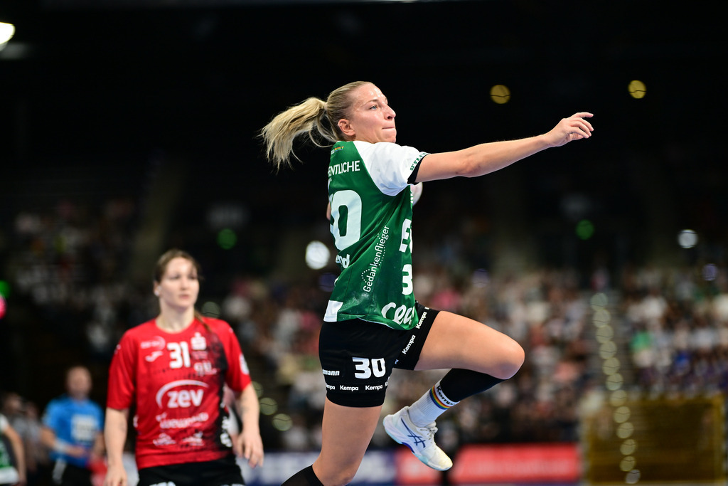 Handball I Frauen I Saison 2025-2026 I 1. HBF I 1. Spieltag I VfL Oldenburg - BSV Sachsen Zwickau | Der Sportfotograf. - Realisiert mit Pictrs.com