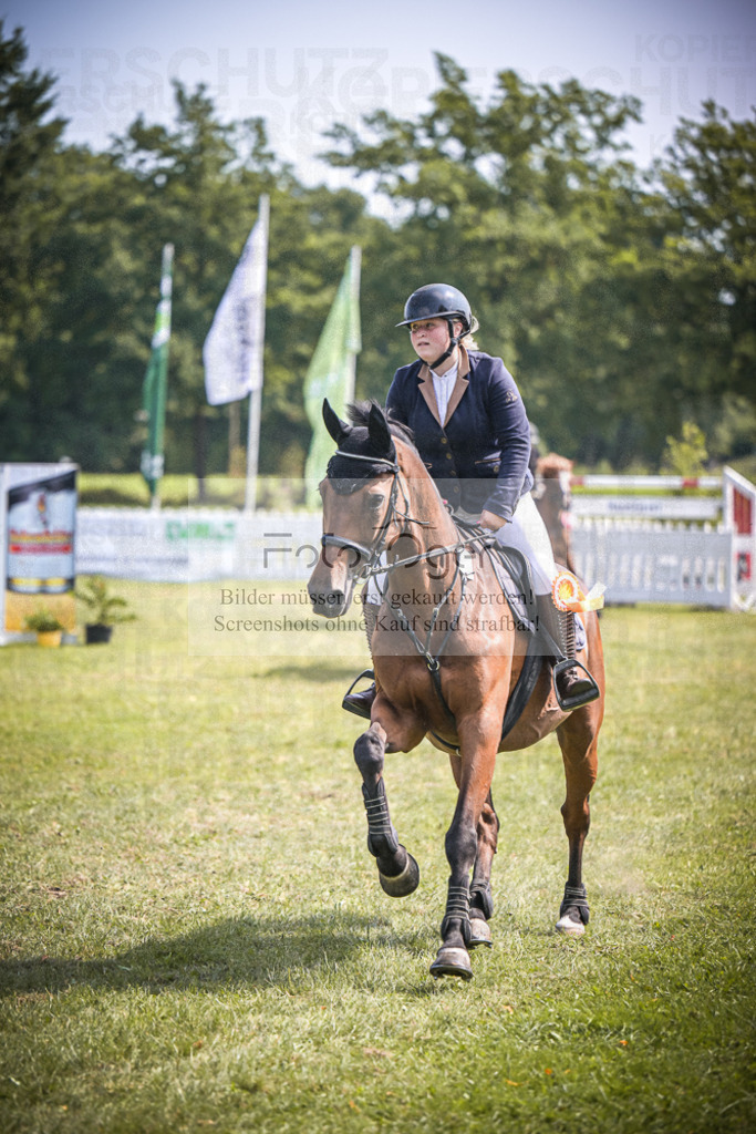 DOS_3670 | Entdecke hochwertige Reitturnierfotos von Foto Oger. Professionell, emotional und authentisch – jetzt Lieblingsmomente im Shop bestellen.Deutschlandweite Turnierfotografie. - Realisiert mit Pictrs.com