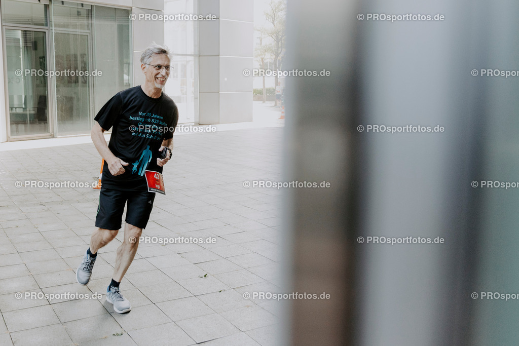 240825_Treppenlauf-479 | Professionelle Fotos Ihrer Laufsportveranstaltung.