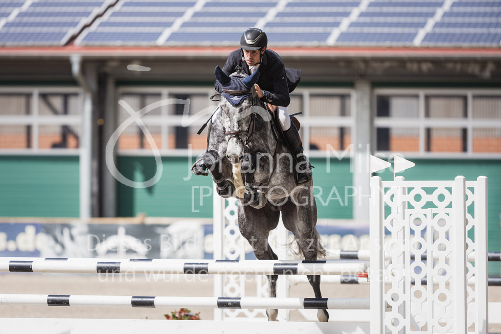 230516_Mühlen_04SprPf-L-424 | Deine schönsten Turniermomente als professionelle Fotos! Entdecke hochwertige Pferdesport-Fotografie im Online-Shop. Jetzt Fotos finden & bestellen!