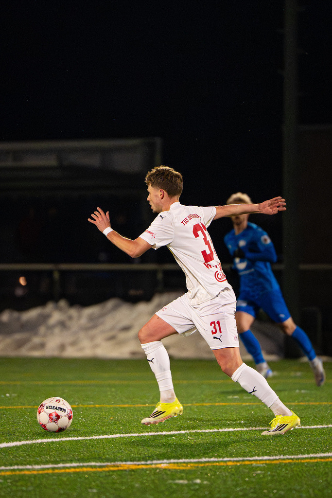 Fußball I Herren I Saison 2025-2026 I Freundschaftsspiel I BW Lohne - TuS Bersenbrück I 2088 | jns.sportfotos - Realisiert mit Pictrs.com