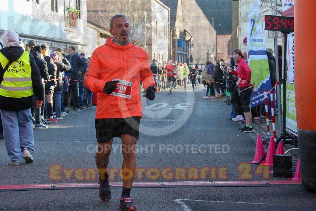 241201_1235_EX1_2826 | Sportfotografie im Rhein-Sieg Kreis, Köln, Bonn, NRW, Rheinland Pfalz, Hessen, etc. Unser Tätigkeitsfeld umfasst den Laufsport vom Volkslauf über den Marathon, Duathlon, Triathon bis zum Ultralauf wie Kölnpfad Ultra oder Schindertrail.