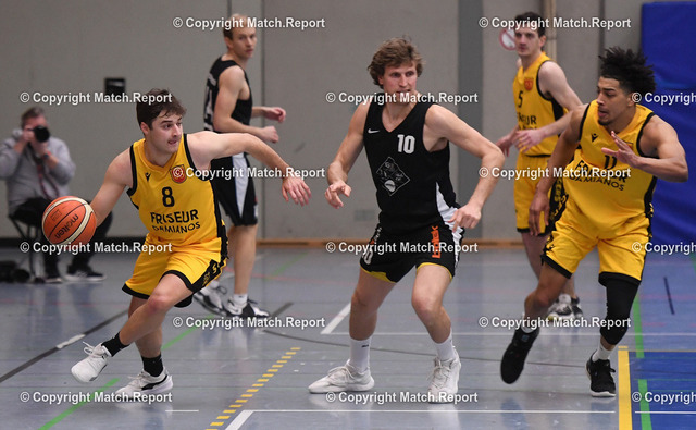 Basketball Regionalliga SV03 Tuebingen - TSG Reutlingen | Basketball 2021/2022    13.02.20221.Regionalliga SuedwestSV03 Tuebingen - TSG ReutlingenNiklas Schueler (SV03 Tuebingen,li) und Joshua Schwaibold (SV03 Tuebingen,re) gegen Nikola Gaurina (TSG Reutlingen)FOTO: ULMER PressebildagenturxxNOxMODELxRELEASExx