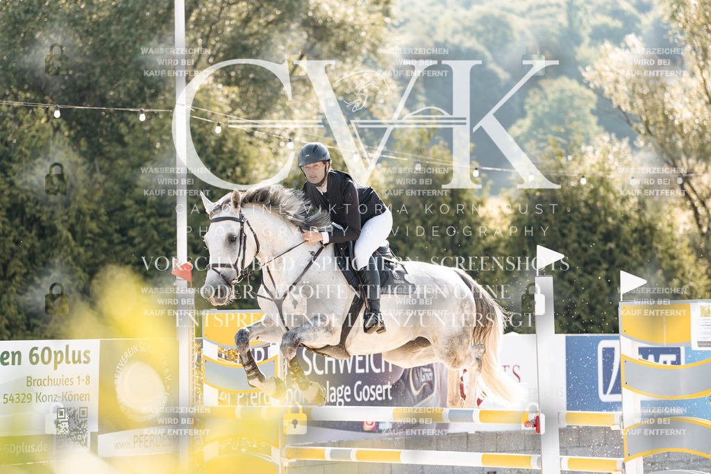 CK907539 | Turnierfotografie Pferdefotografie Trier Rheinland-Pfalz Pferdesport Reitsport Tierfotografie Sportfotografie Pferdevideo Pferdevideografie Equestrianvideography equestrianphotography  - Realisiert mit Pictrs.com